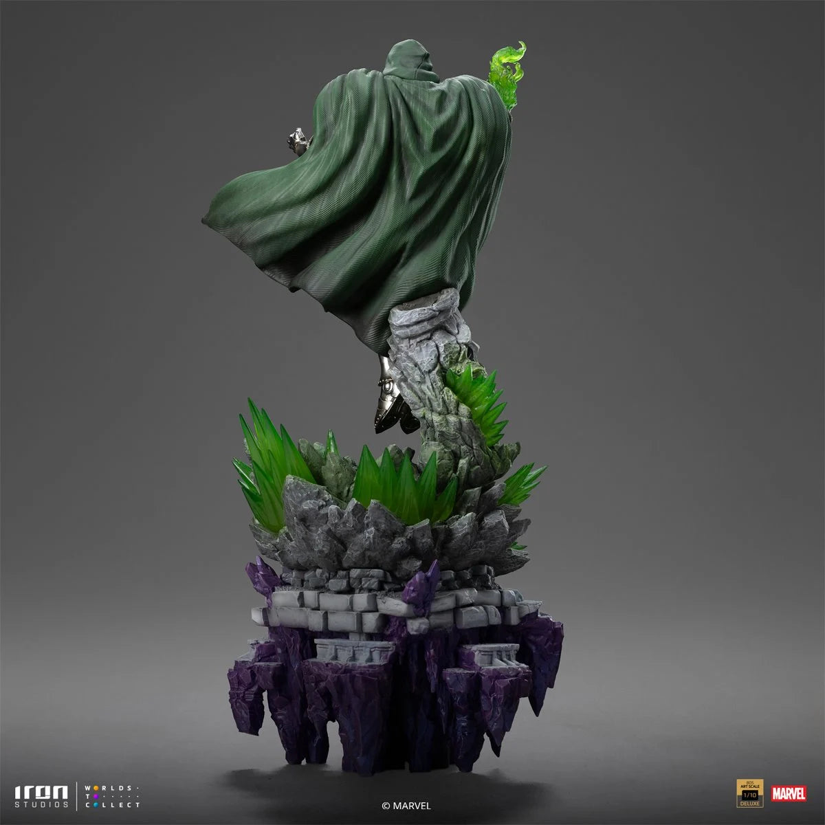 Iron Studios - Infinity Gauntlet Doctor Doom Deluxe 1:10th Art Scale Premium Statue